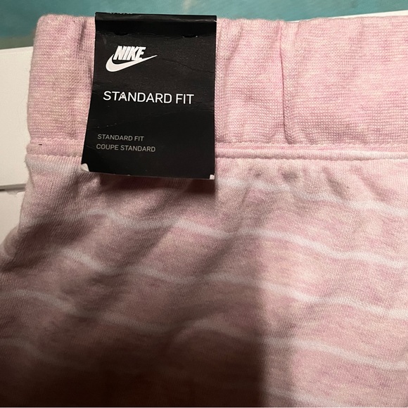 Nike shorts - Picture 4 of 4